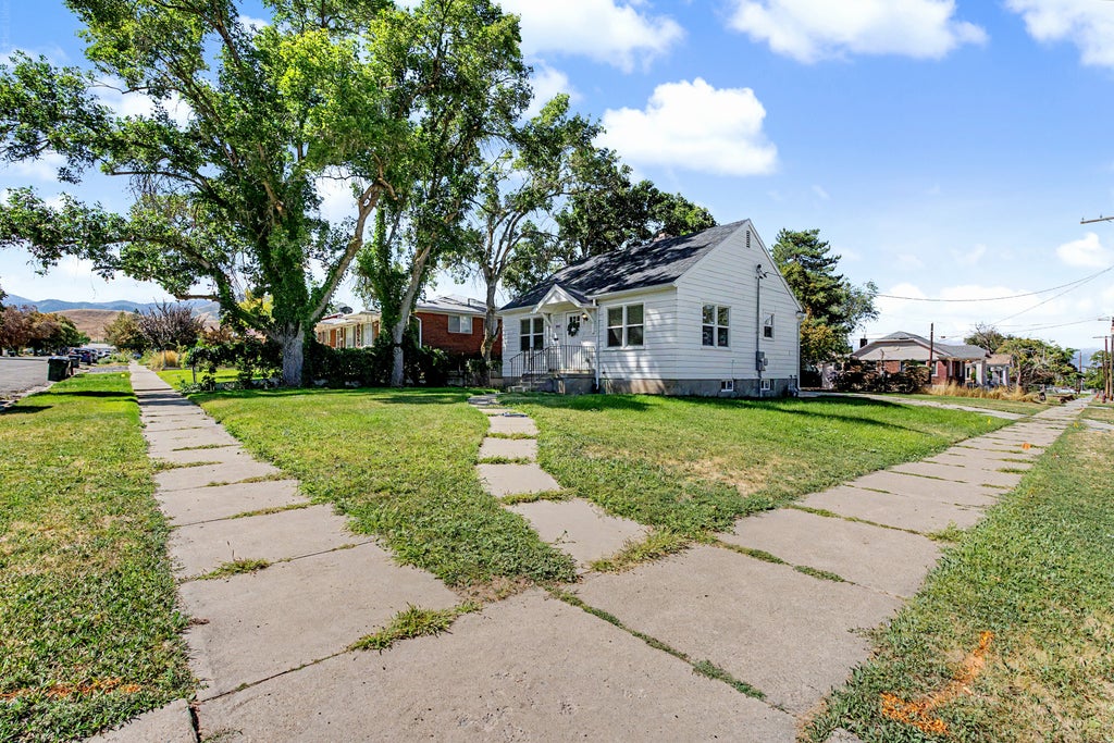 Photo of 199 N PINEHURST AVE, Tooele, UT 84074 (MLS # 2183640)