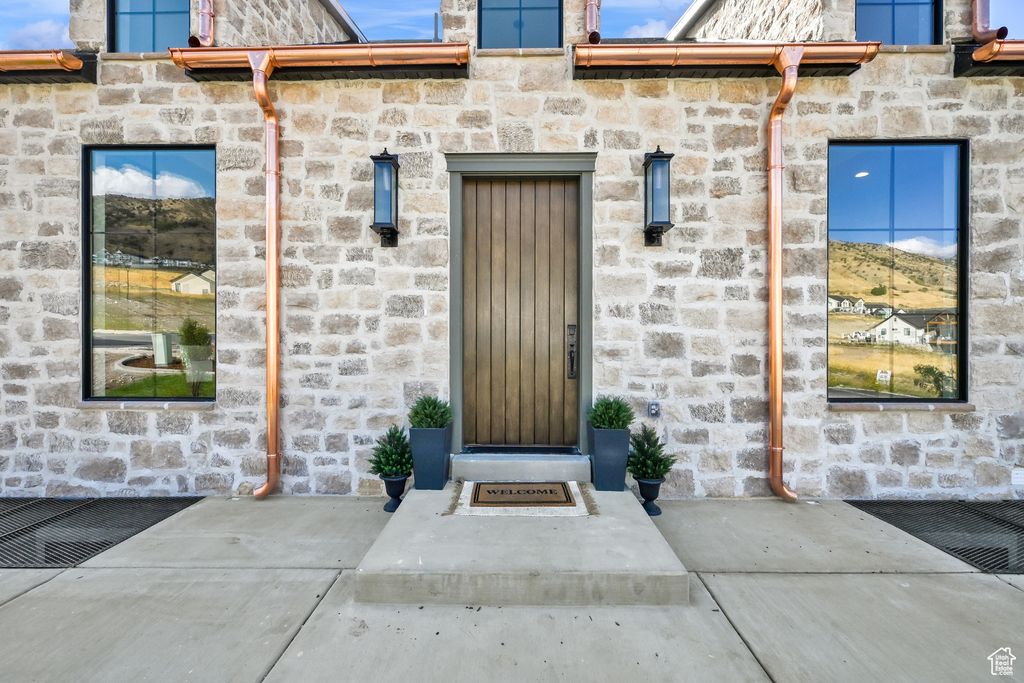 Photo of 261 N SARAH ST, Providence, UT 84332 (MLS # 2113163)