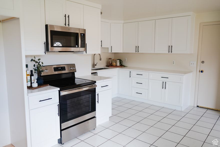 Perfectly located home in the heart of Cottonwood Heights. Brand new white kitchen cabinets, new appliances, and stunning new quartz countertops. Newly refinished hardwood floors, new carpet throughout, freshly painted, and new windows. This home has 5 bedrooms, 3 bathrooms, living room, office, and an open concept layout with a spacious family room with vaulted ceilings just off the kitchen. This is the home you have been waiting for! Close to shopping, I-15, and just down the road from the mouth of Big Cottonwood Canyon. Buyer to verify all info.