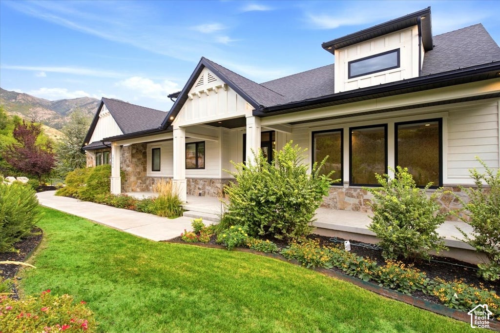 Photo of 2522 E THURSTON LN, Layton, UT 84040 (MLS # 2192575)