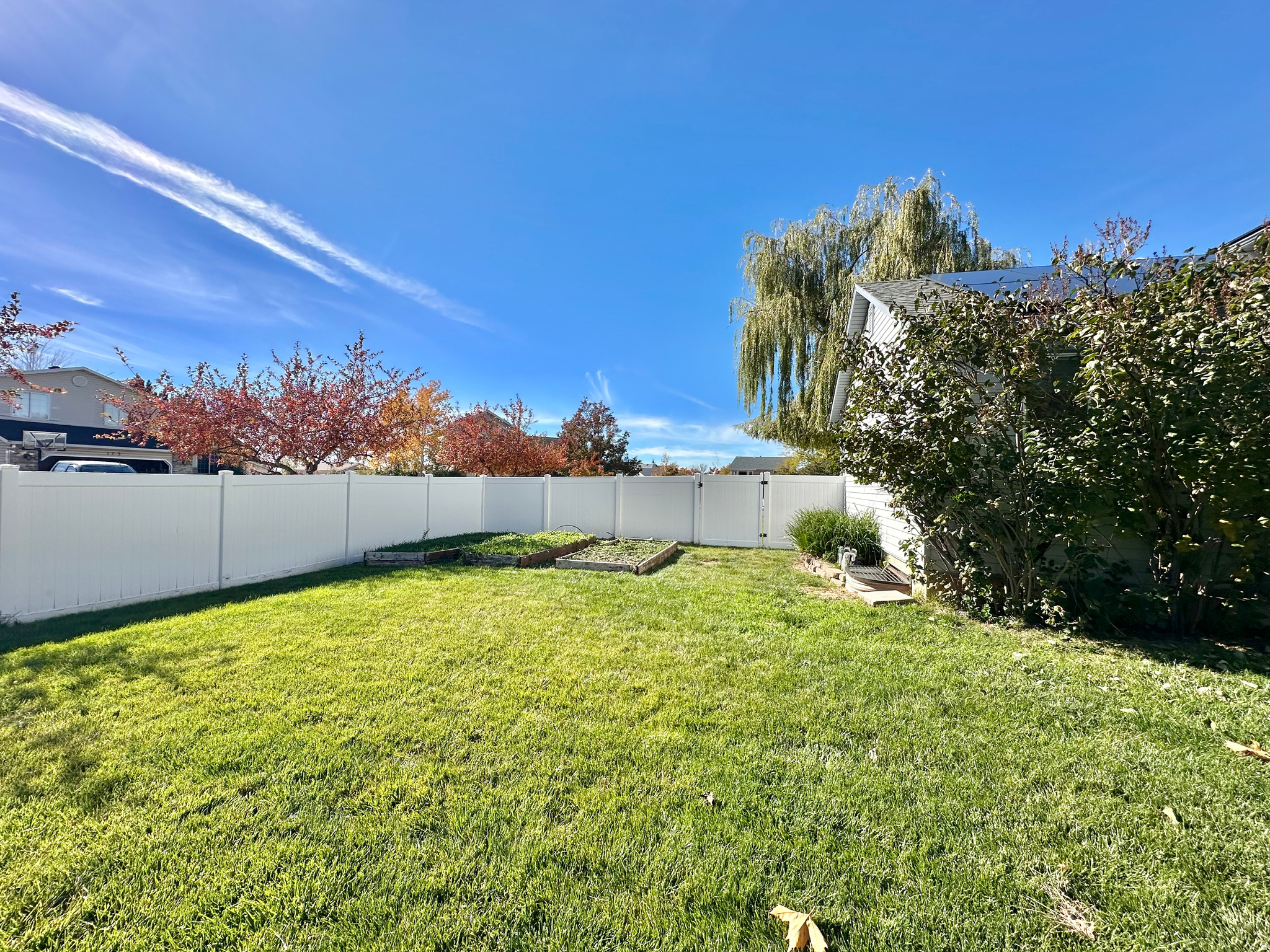 MEADOW BROOK HOLLOW - Residential