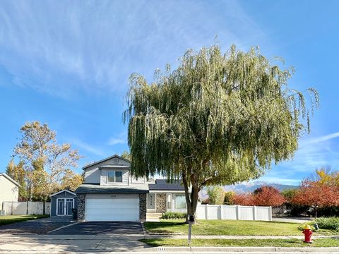 Homes For Sale - 1908 N 200<br/> Layton, UT 84041