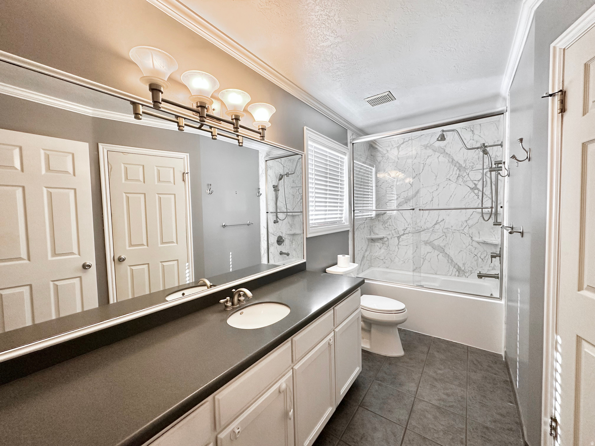 MEADOW BROOK HOLLOW - Residential