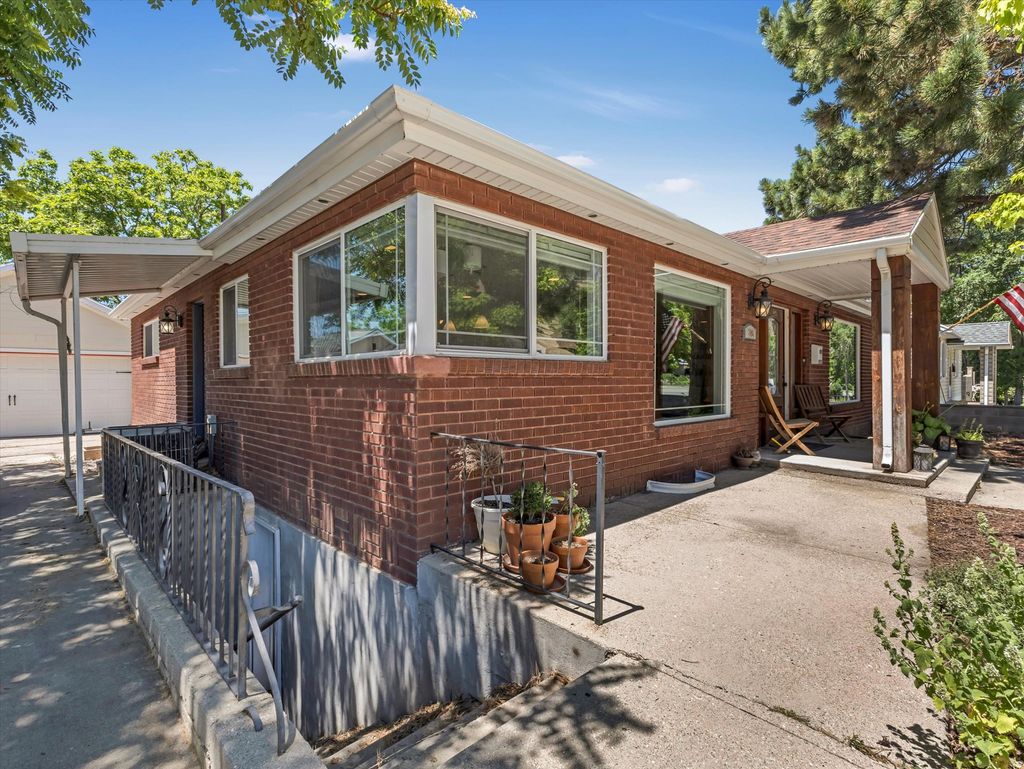 Photo of 935 N 400 E, Bountiful, UT 84010 (MLS # 2154530)