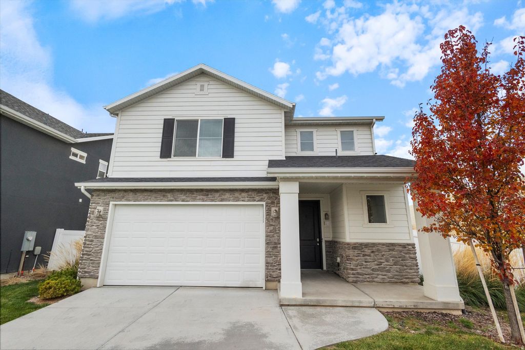 Photo of 1546 W. PARKVIEW DR, Syracuse, UT 84075 (MLS # 2121743)