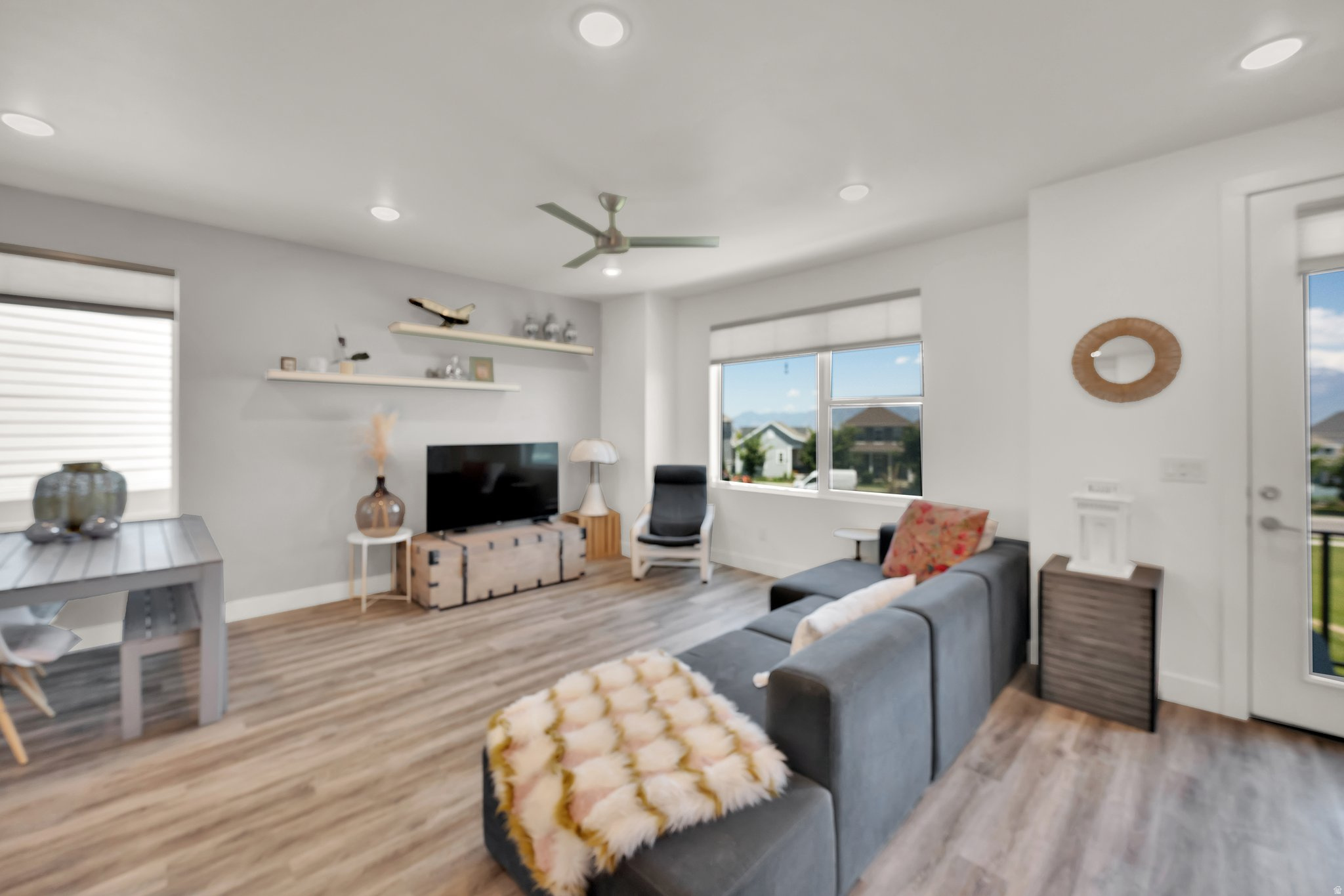 DAYBREAK - Residential