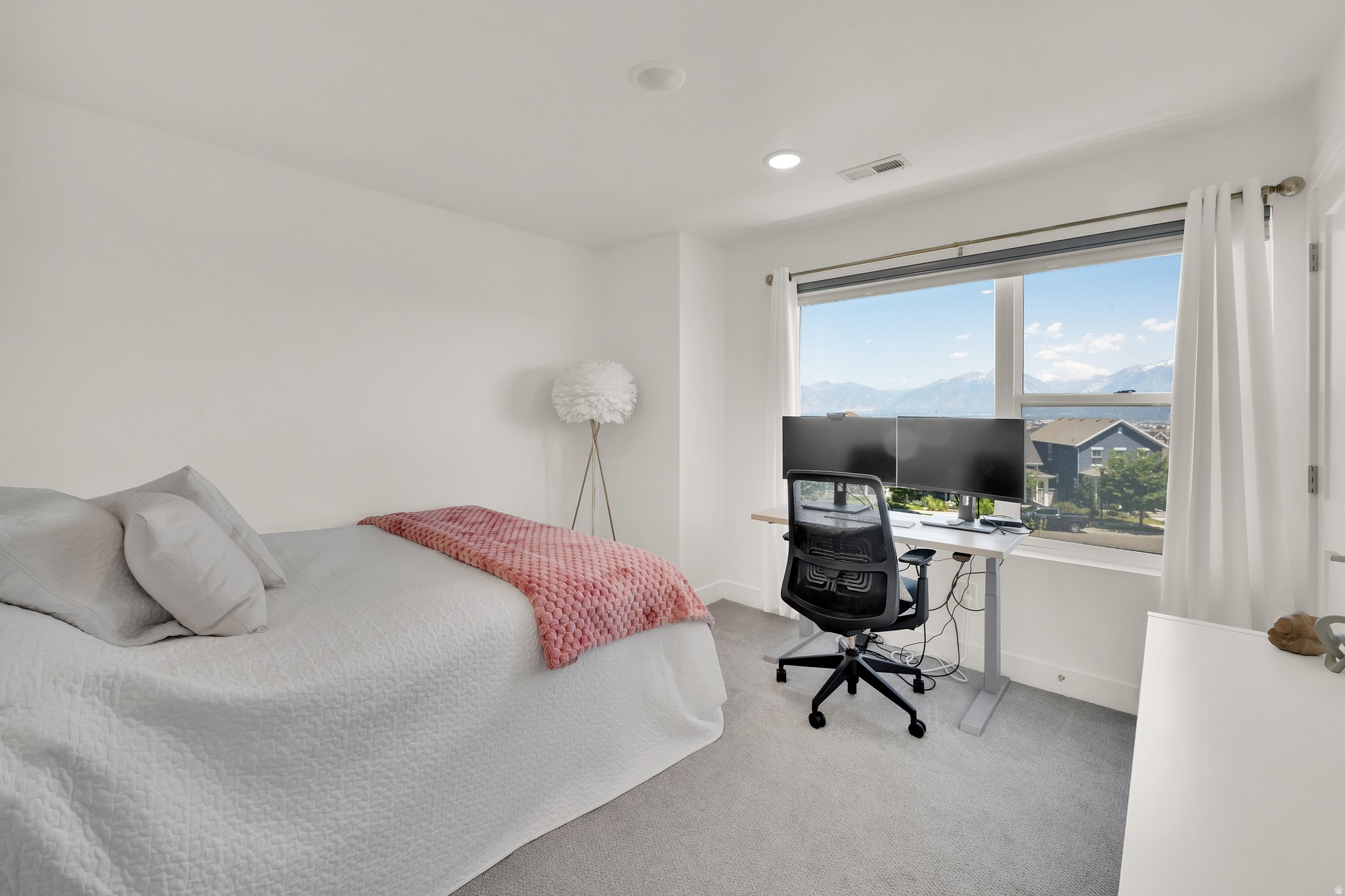 DAYBREAK - Residential