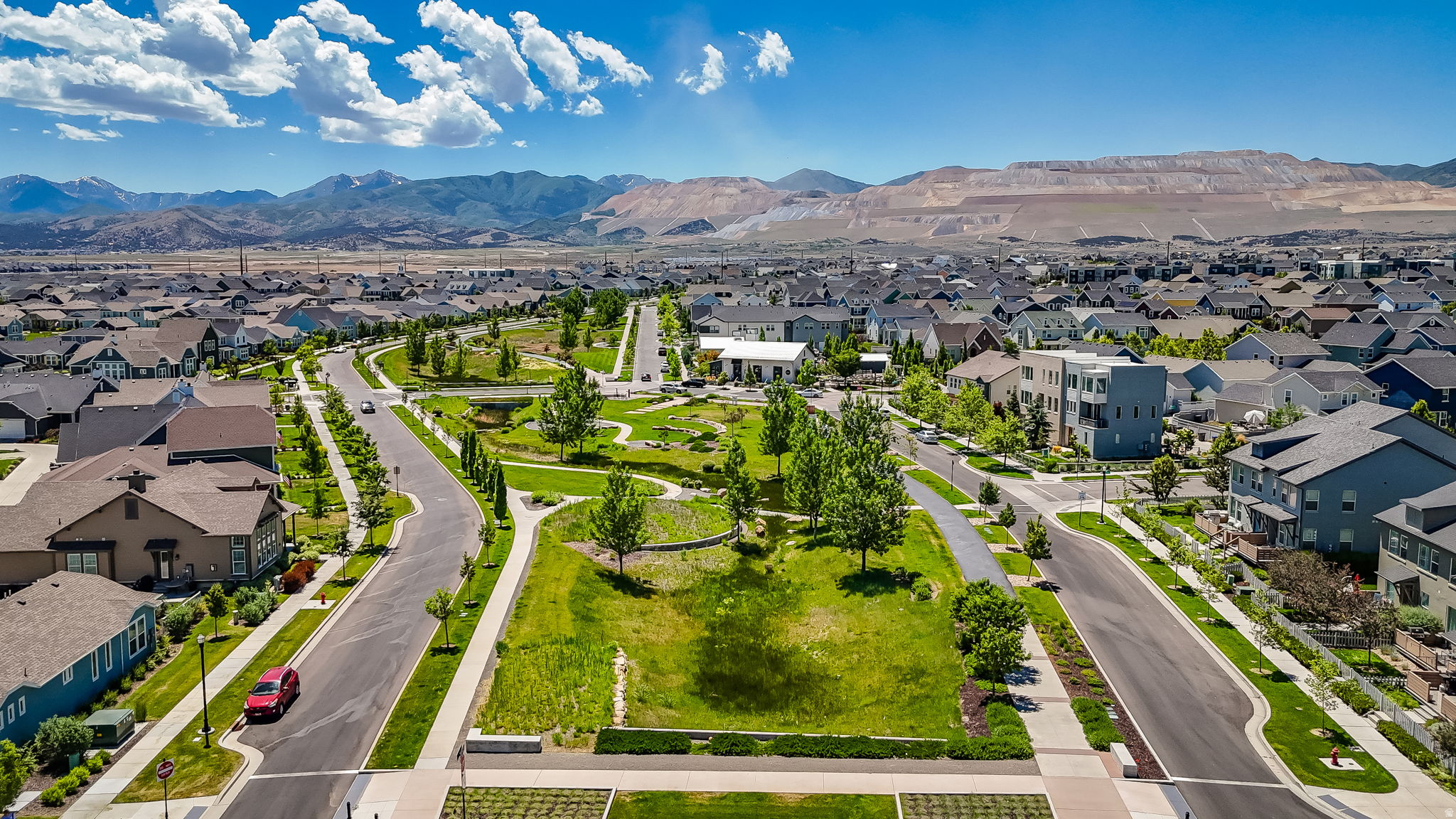 DAYBREAK - Residential