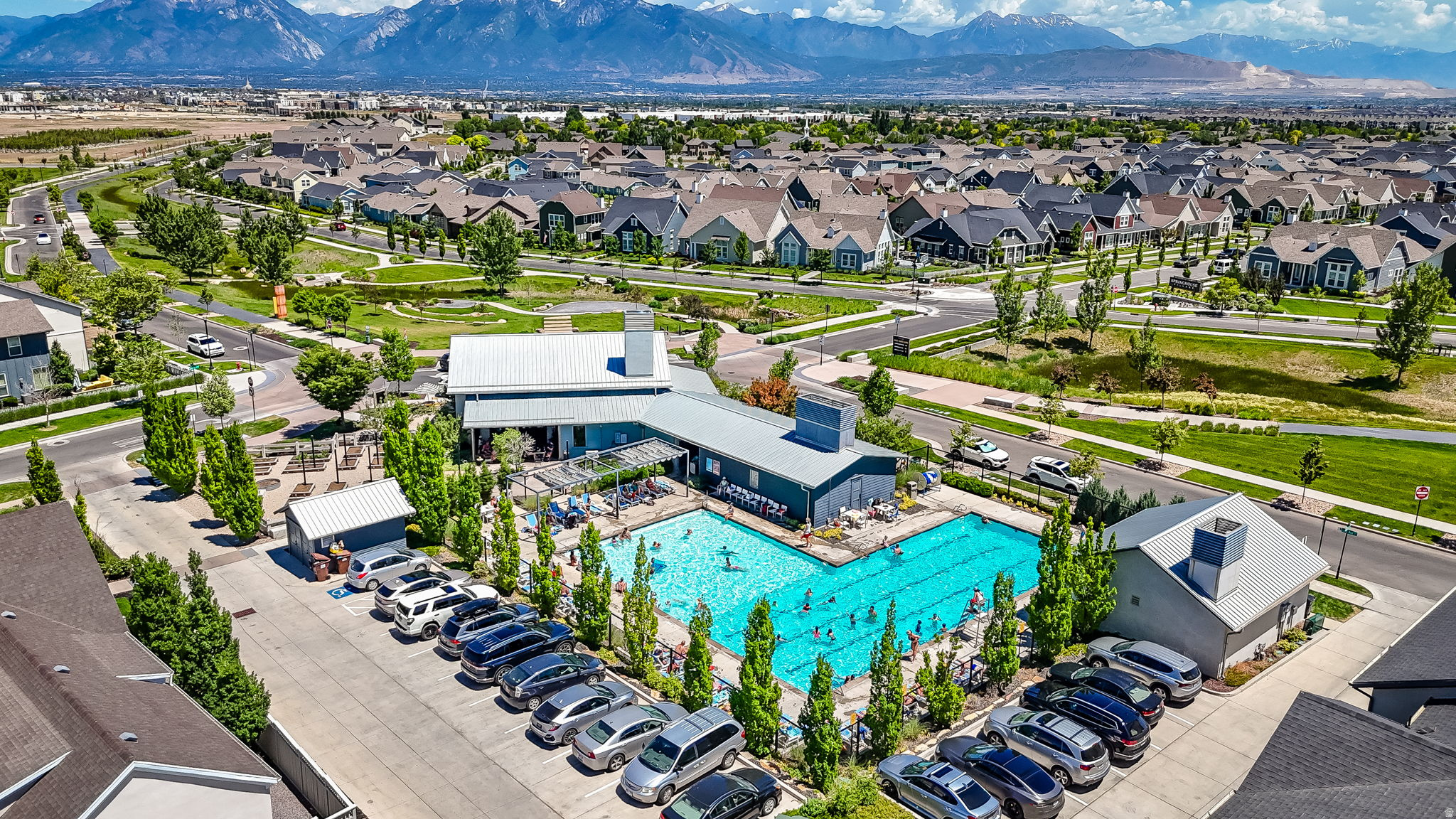 DAYBREAK - Residential