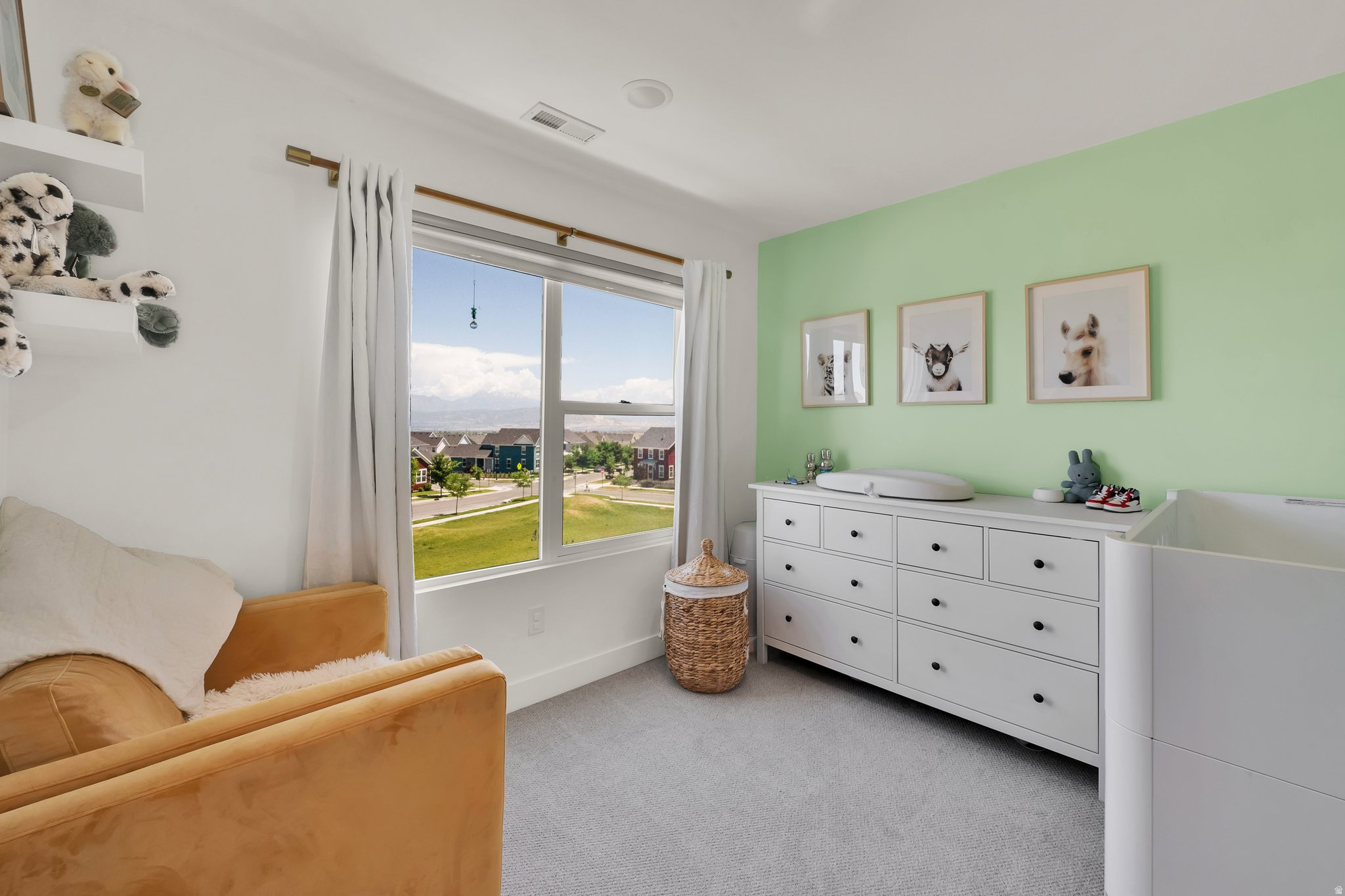 DAYBREAK - Residential