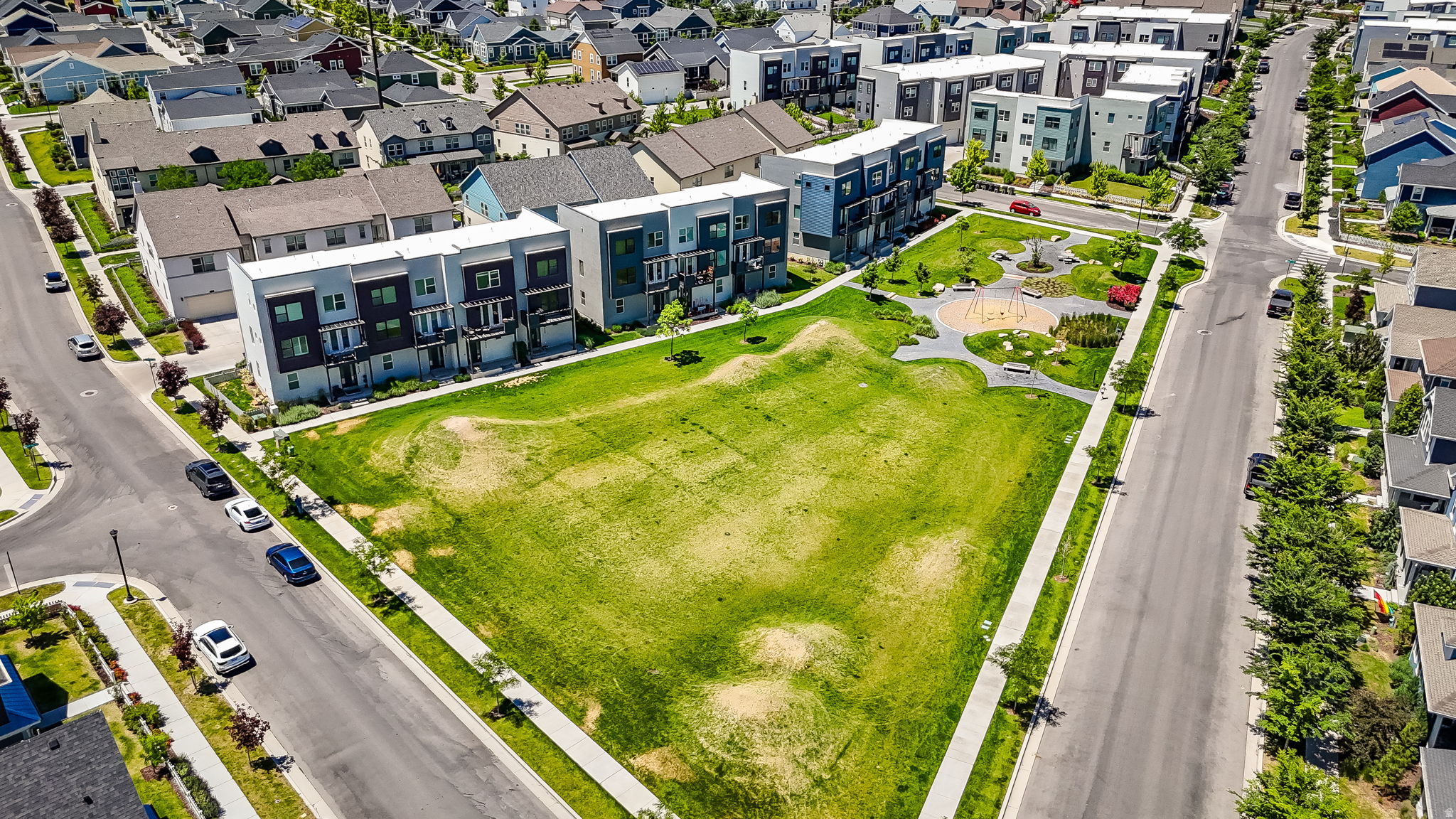 DAYBREAK - Residential