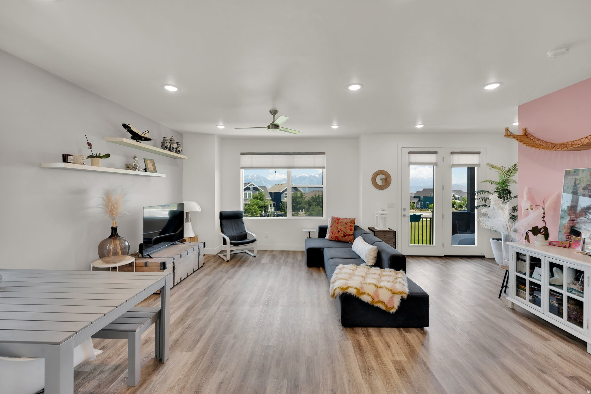 DAYBREAK - Residential