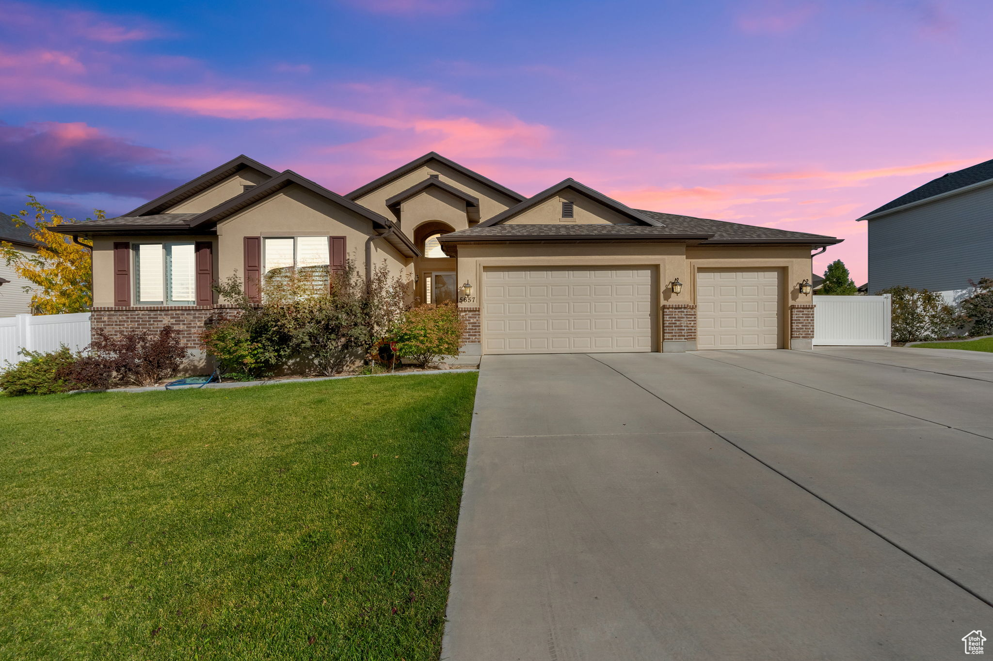 Step inside this stunning 6-bedroom, 4-bath home built for comfort and flexibility! Featuring 2 full kitchens and laundry rooms, it's perfect for multi-generational living or rental potential. The fully finished walkout basement with a separate entrance adds endless possibilities. Outside, enjoy a 3-car garage with RV parking, a fully fenced yard, and a covered patio ideal for relaxing or entertaining. Just a short walk to Thomas W. Bacchus Elementary, Thomas Jefferson Jr. High, and Lodestone Park-this home truly has it all!