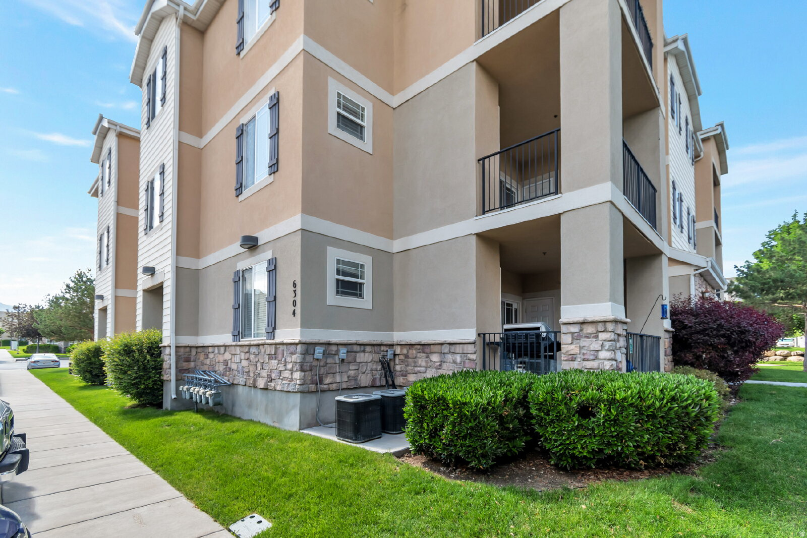 OQUIRRH HIGHLANDS - Residential