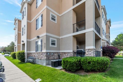 Tiny photo for 6304 W PASSENGER LN S #5, West Jordan, UT 84081 (MLS # 2148416)