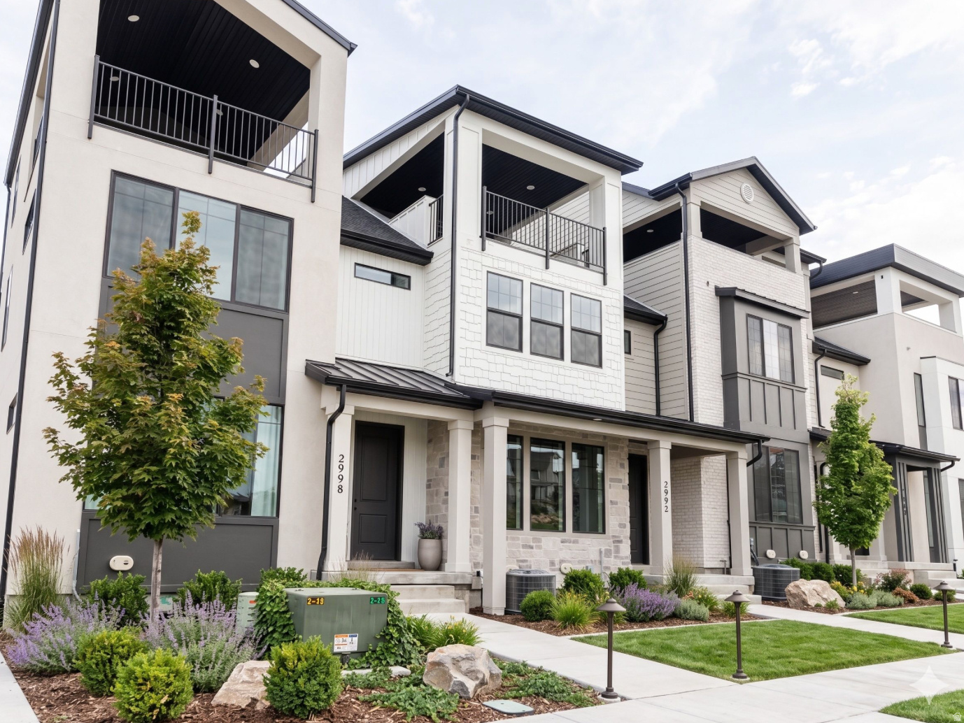 VISTAS AT THE POINT - Residential