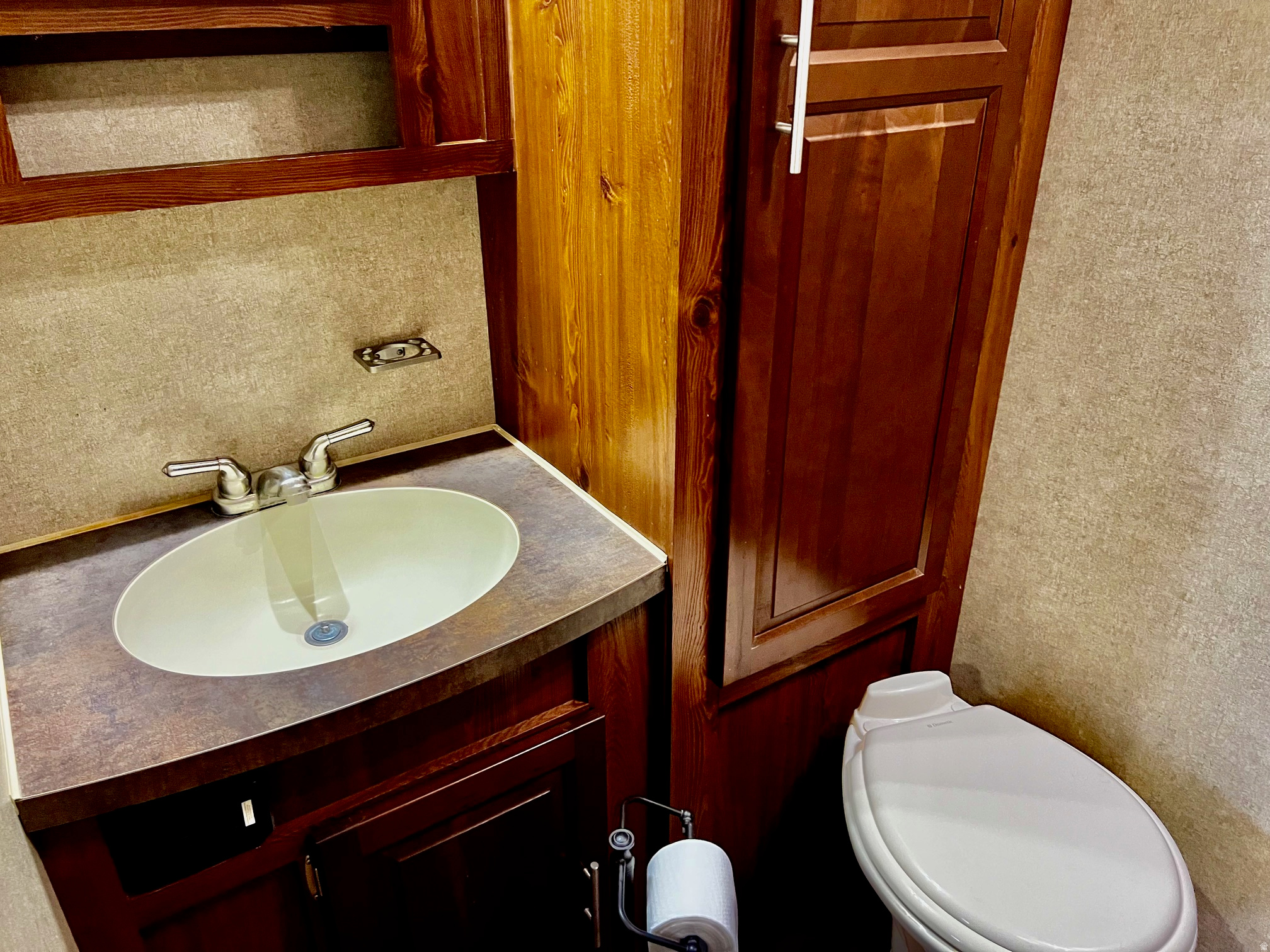 DIXIE DOWNS RV RESORT - Land