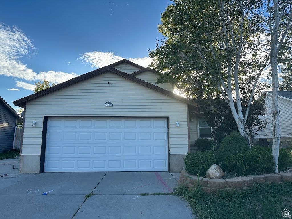 Photo of 6092 S LONGMORE DR W, Salt Lake City, UT 84118 (MLS # 2136017)