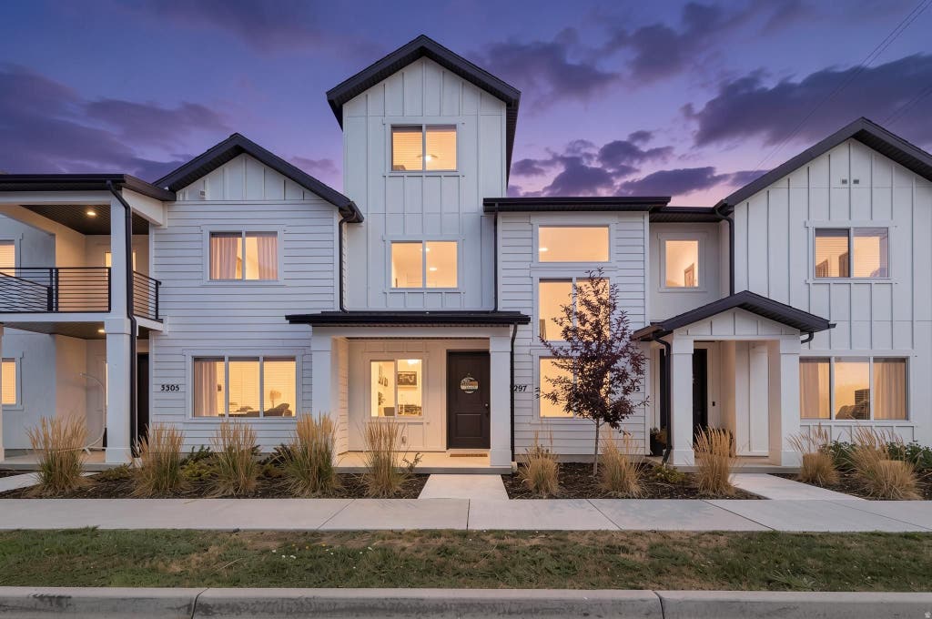 Photo of 3297 W 3785 S, West Haven, UT 84401 (MLS # 2174249)