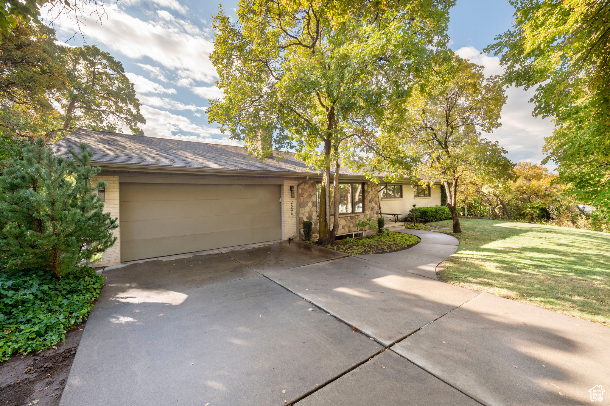 SPRING CREEK MANOR - Residential