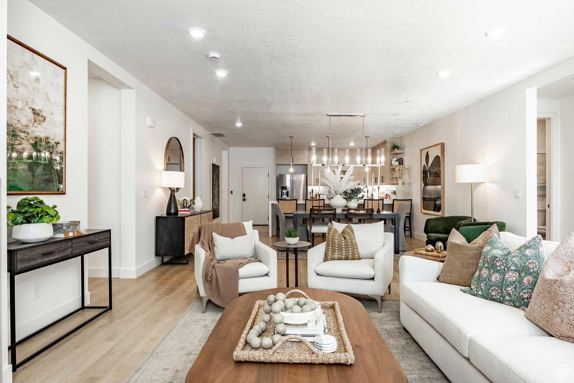 APOLLO SQUARE - Residential