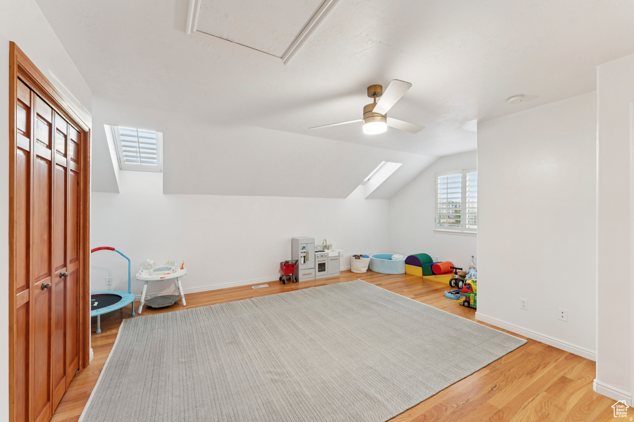 COTTONWOOD COVE - Residential