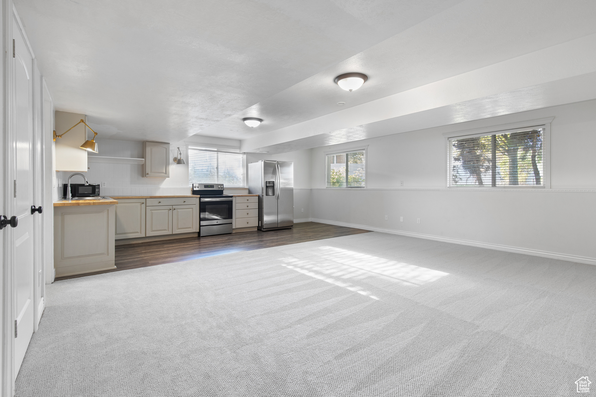 PARKWOOD ESTATES - Residential