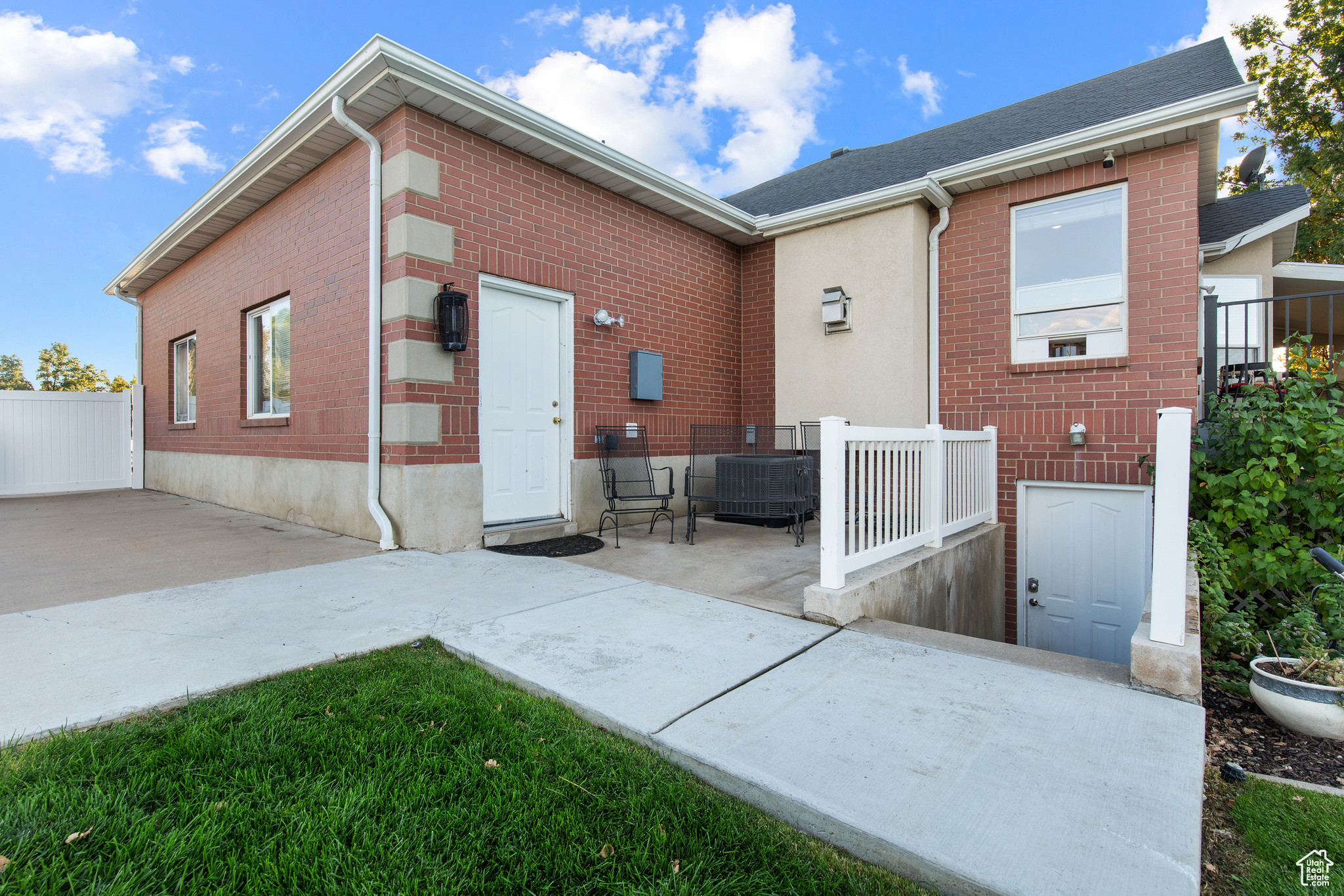 PARKWOOD ESTATES - Residential