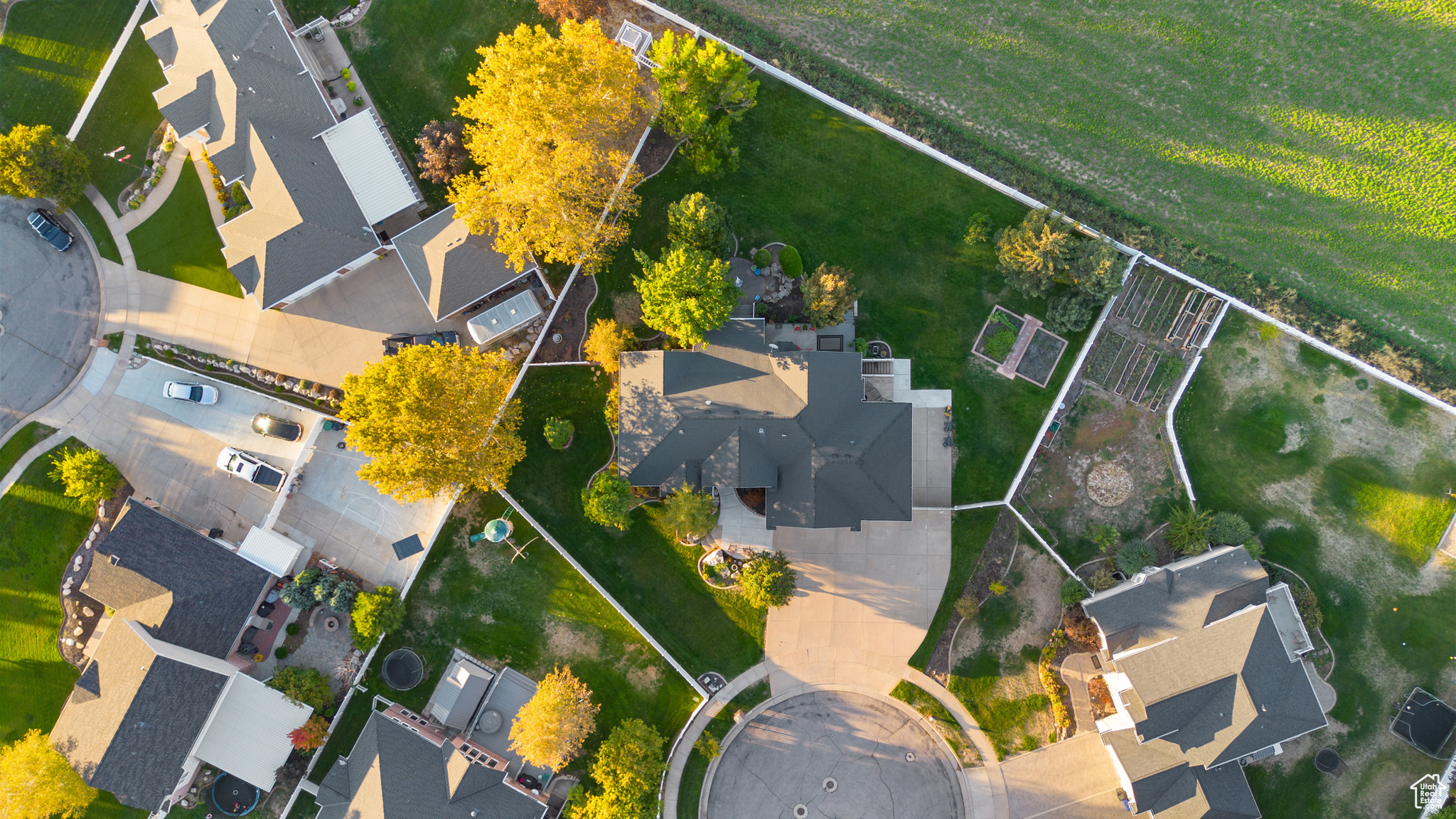 PARKWOOD ESTATES - Residential