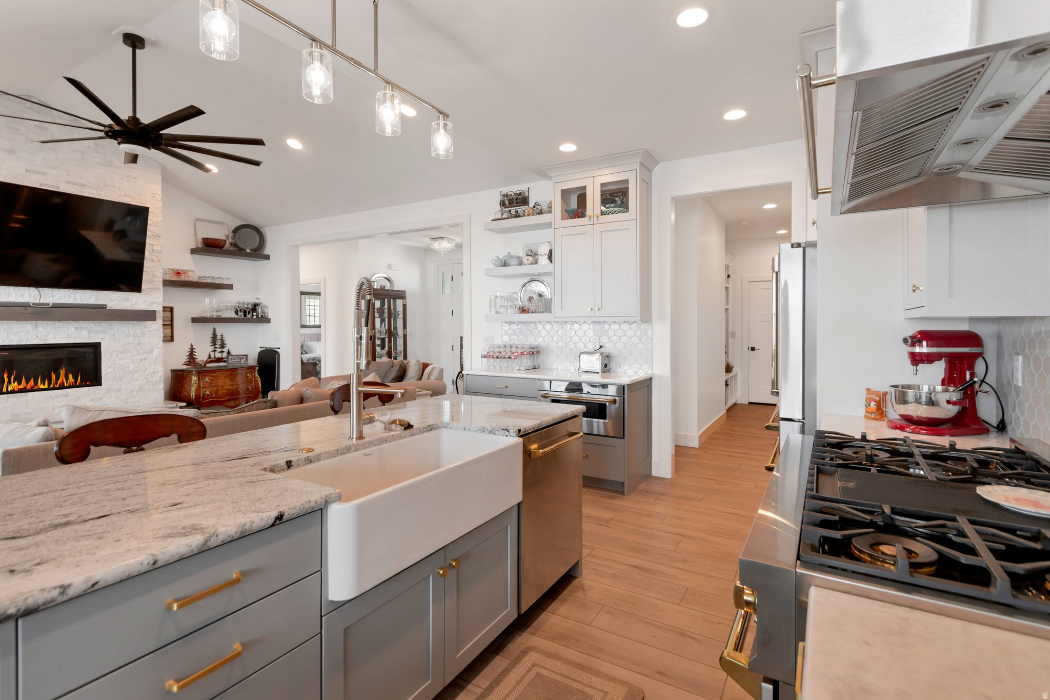 BEAR LAKE WEST - Residential