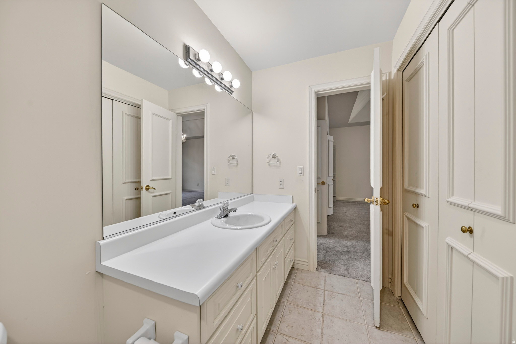 REGENCY HEIGHTS - Residential