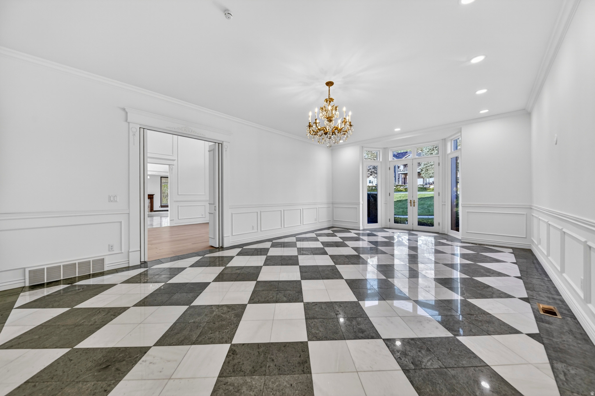 REGENCY HEIGHTS - Residential