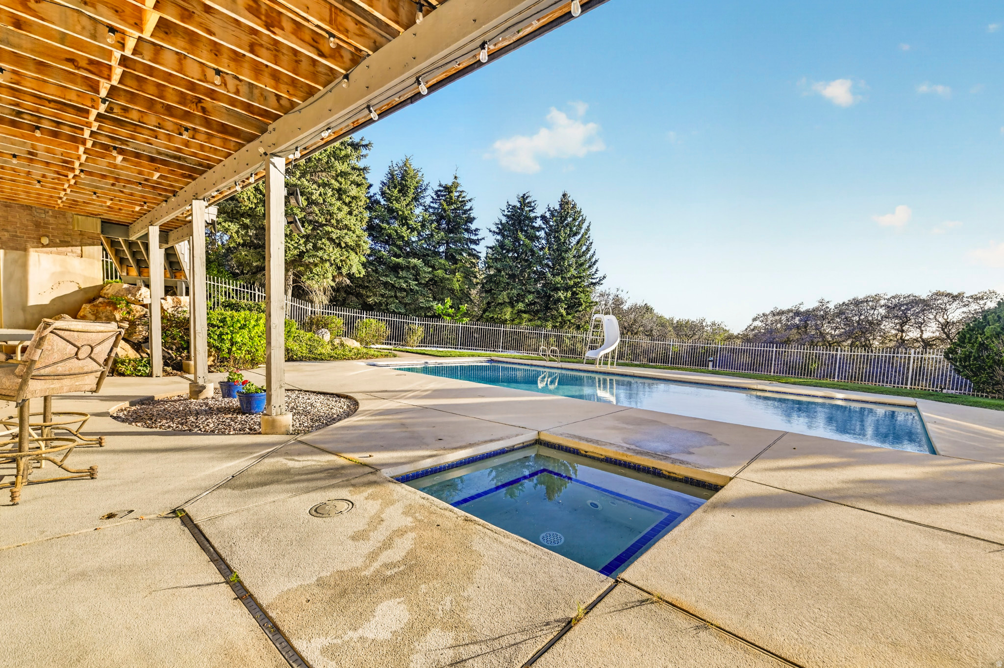 REGENCY HEIGHTS - Residential