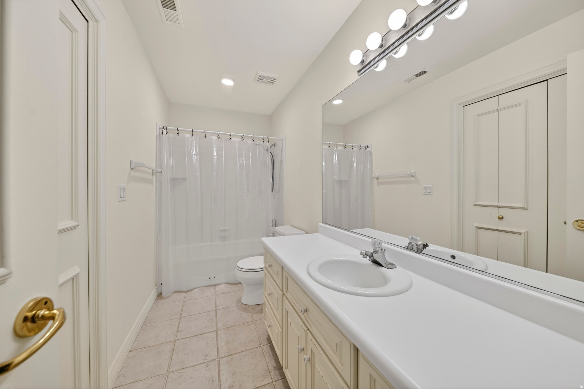 REGENCY HEIGHTS - Residential