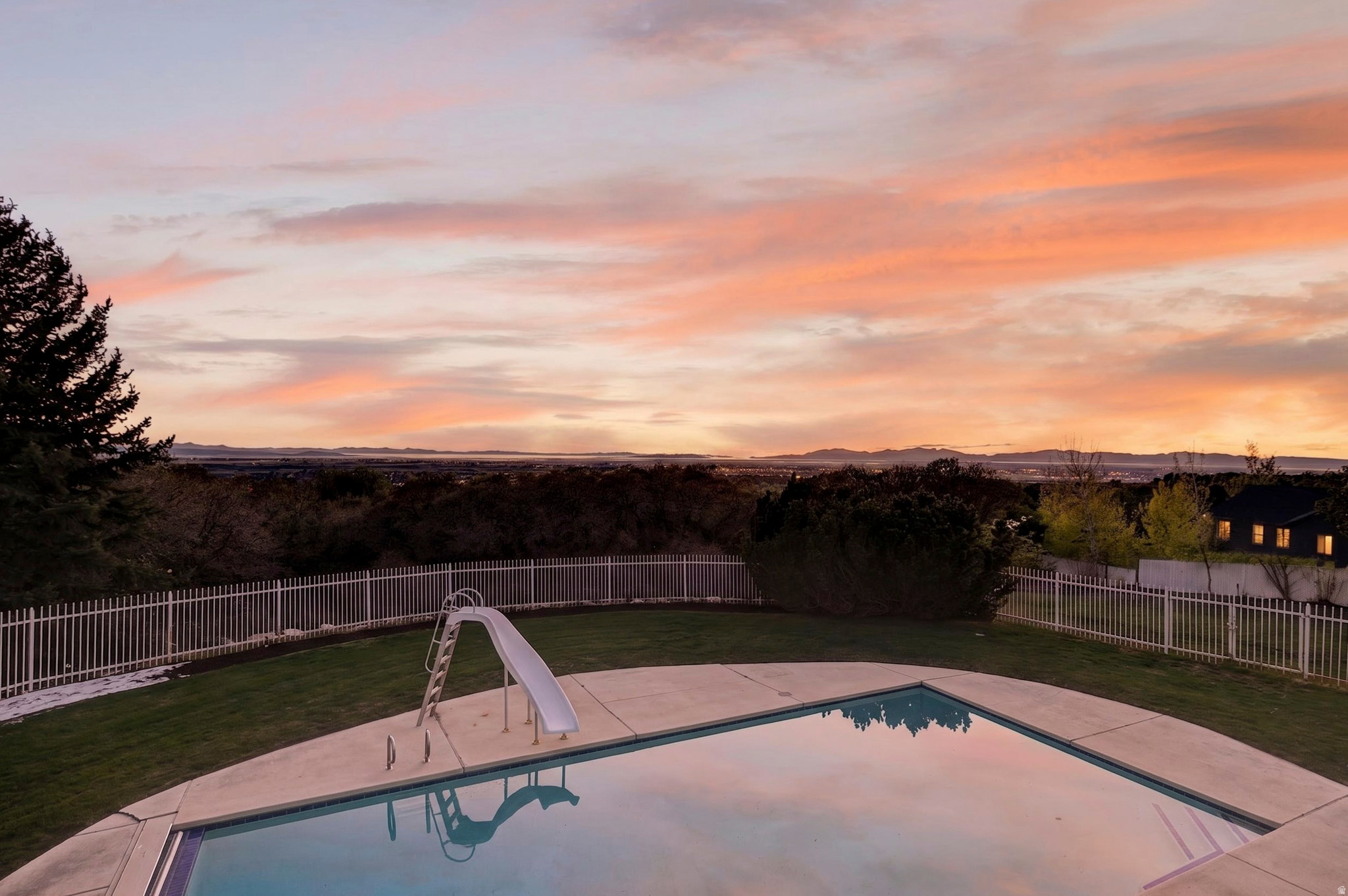 REGENCY HEIGHTS - Residential