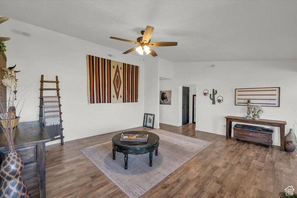 VISTA GRANDE TOWNHOMES - Residential