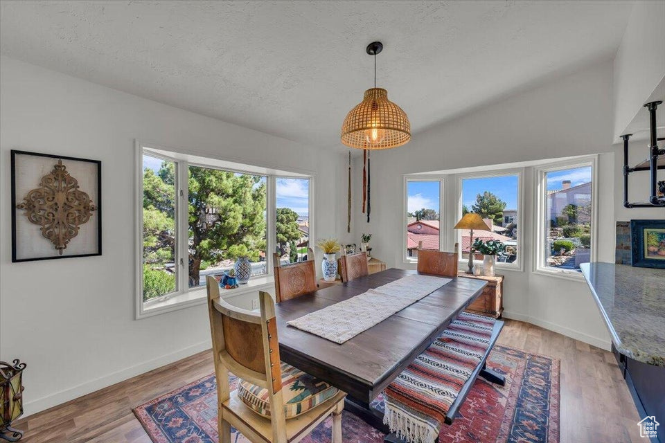 VISTA GRANDE TOWNHOMES - Residential