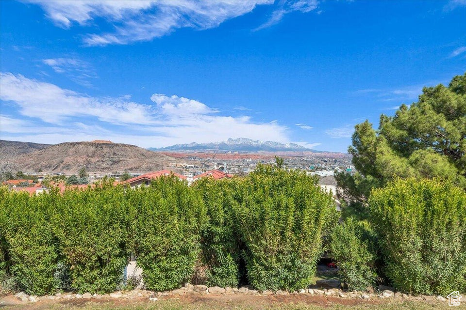 VISTA GRANDE TOWNHOMES - Residential