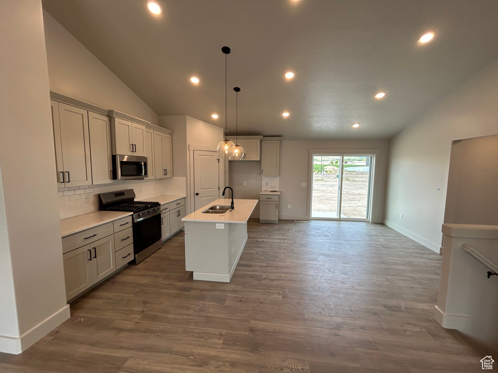 570 N 600, Smithfield, Utah image 7