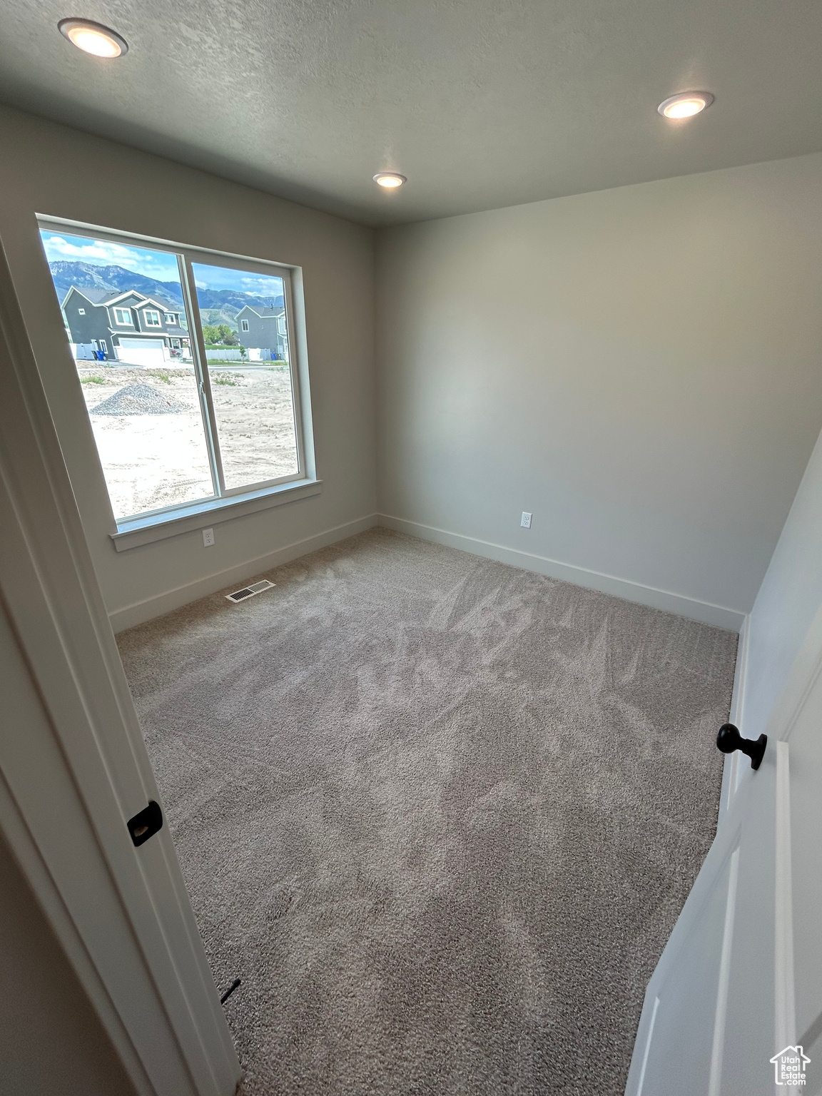 570 N 600, Smithfield, Utah image 12