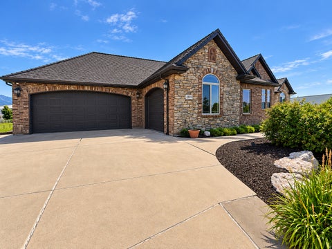 Tiny photo for 2221 W 1800 S, West Haven, UT 84401 (MLS # 2185247)