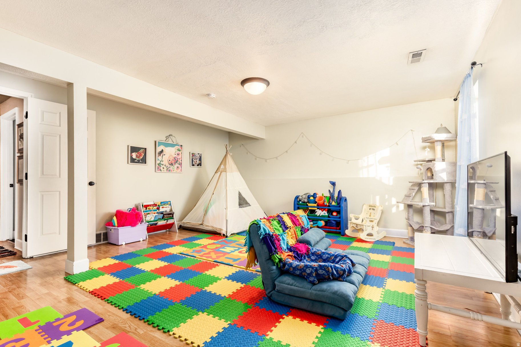 BALMORAL TOWNHOMES - Residential