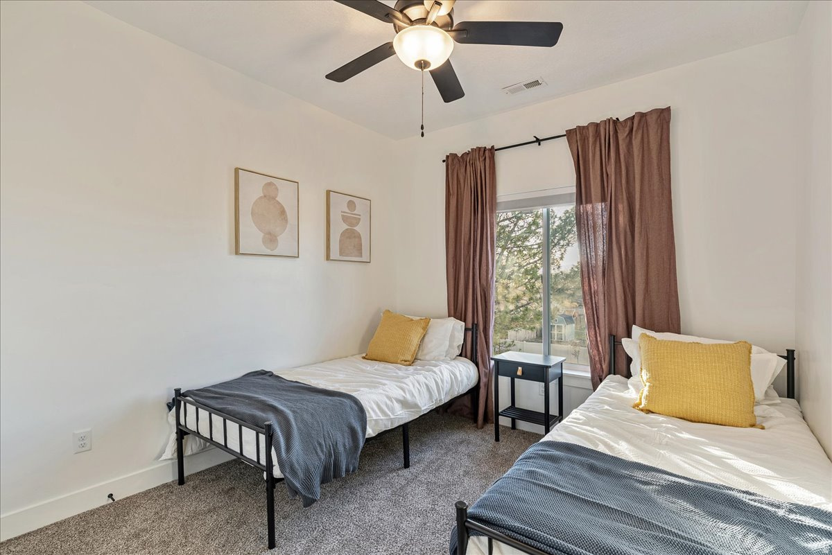 BEVERLY PLACE - Residential