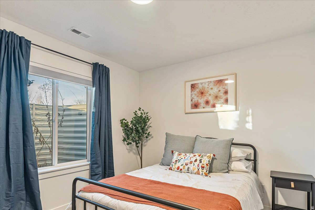 BEVERLY PLACE - Residential