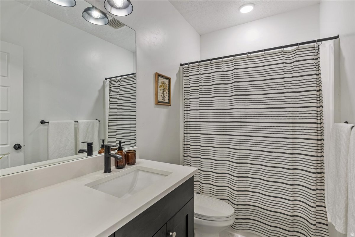 BEVERLY PLACE - Residential