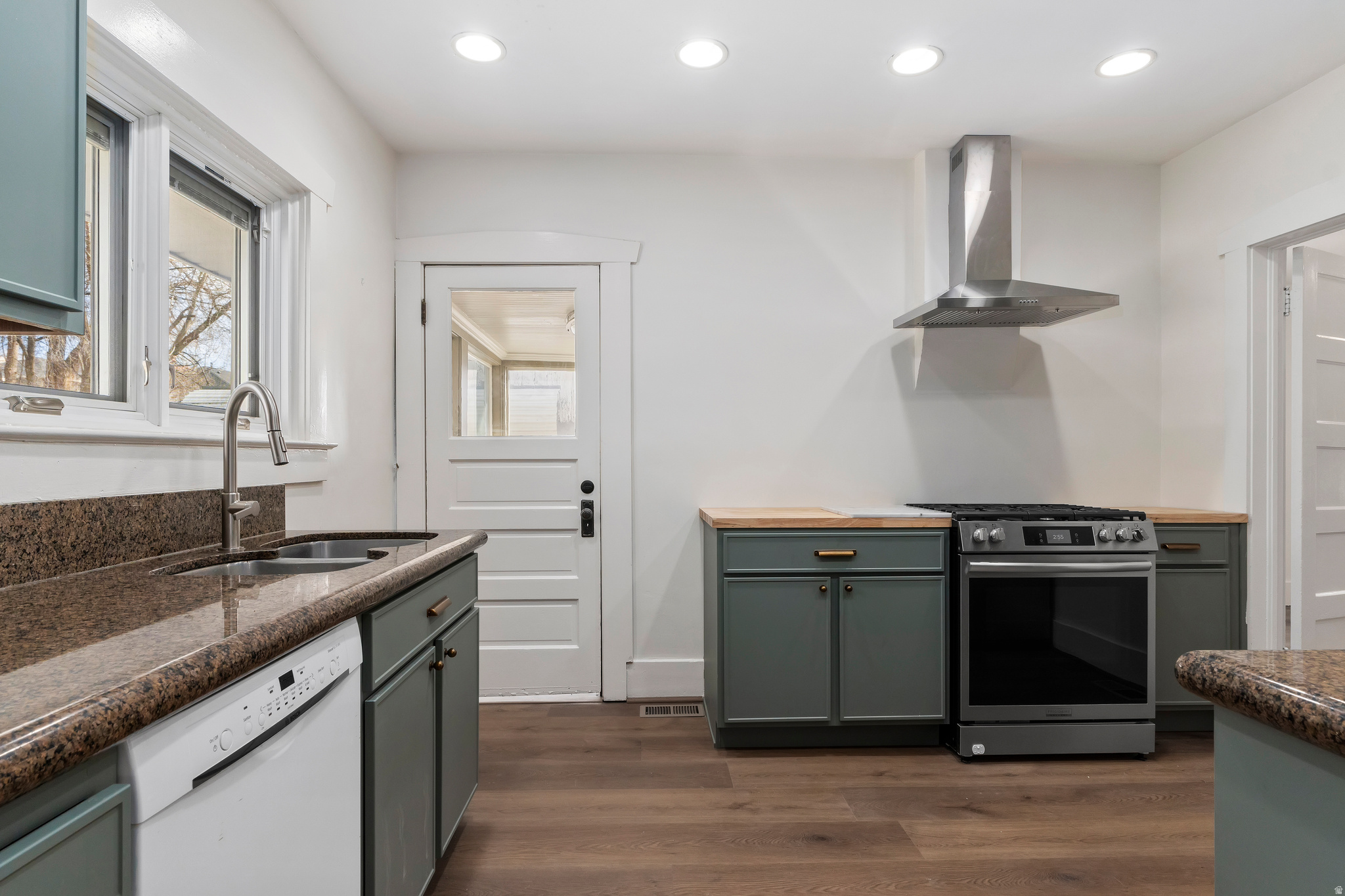 WESTMINSTER - Residential