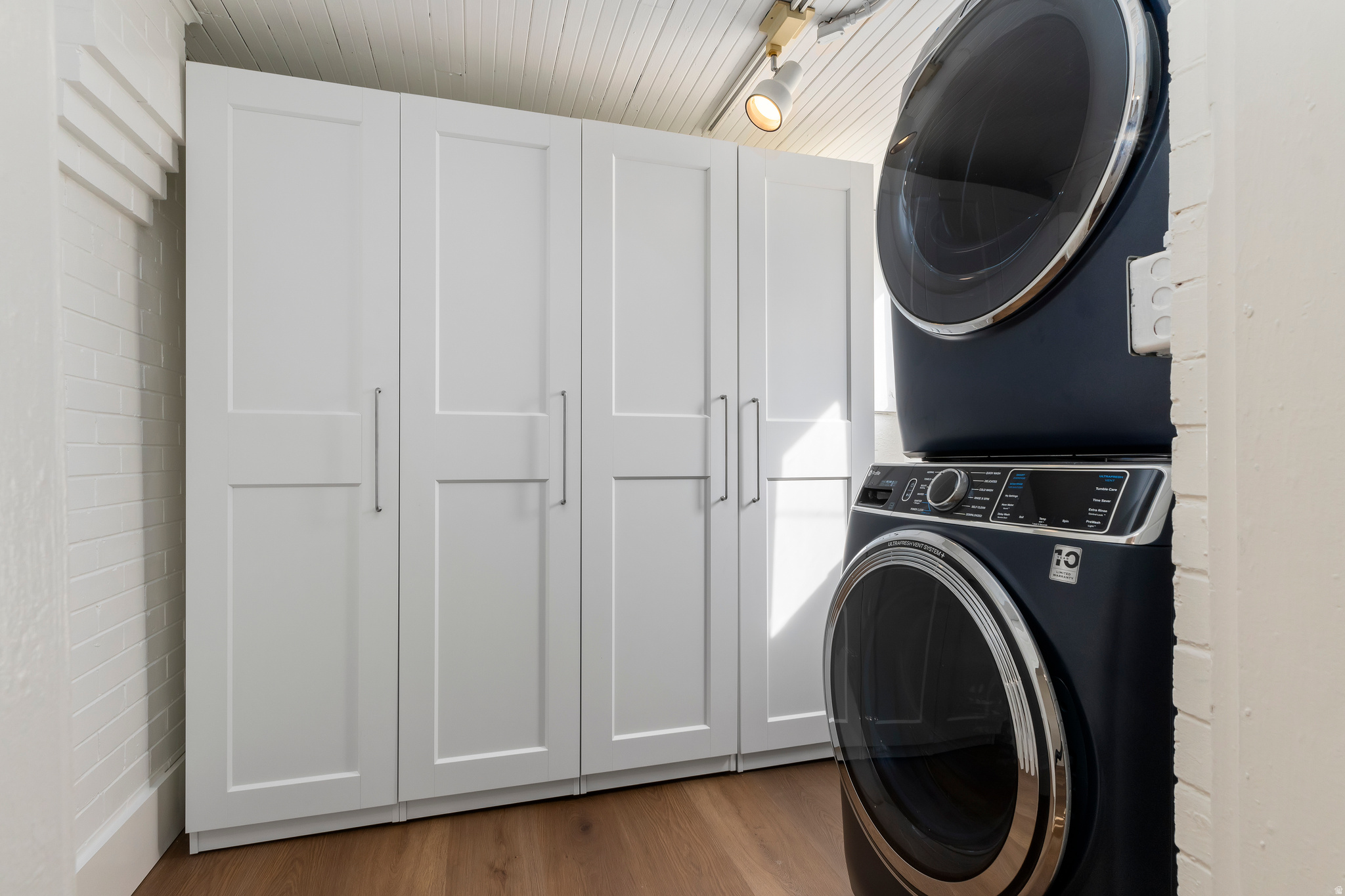 WESTMINSTER - Residential