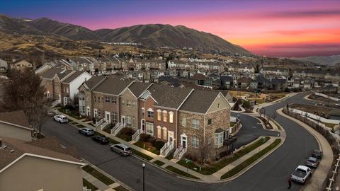 Photo of 14044 S PEPI BAND RD, Draper, UT 84020 (MLS # 2127370)