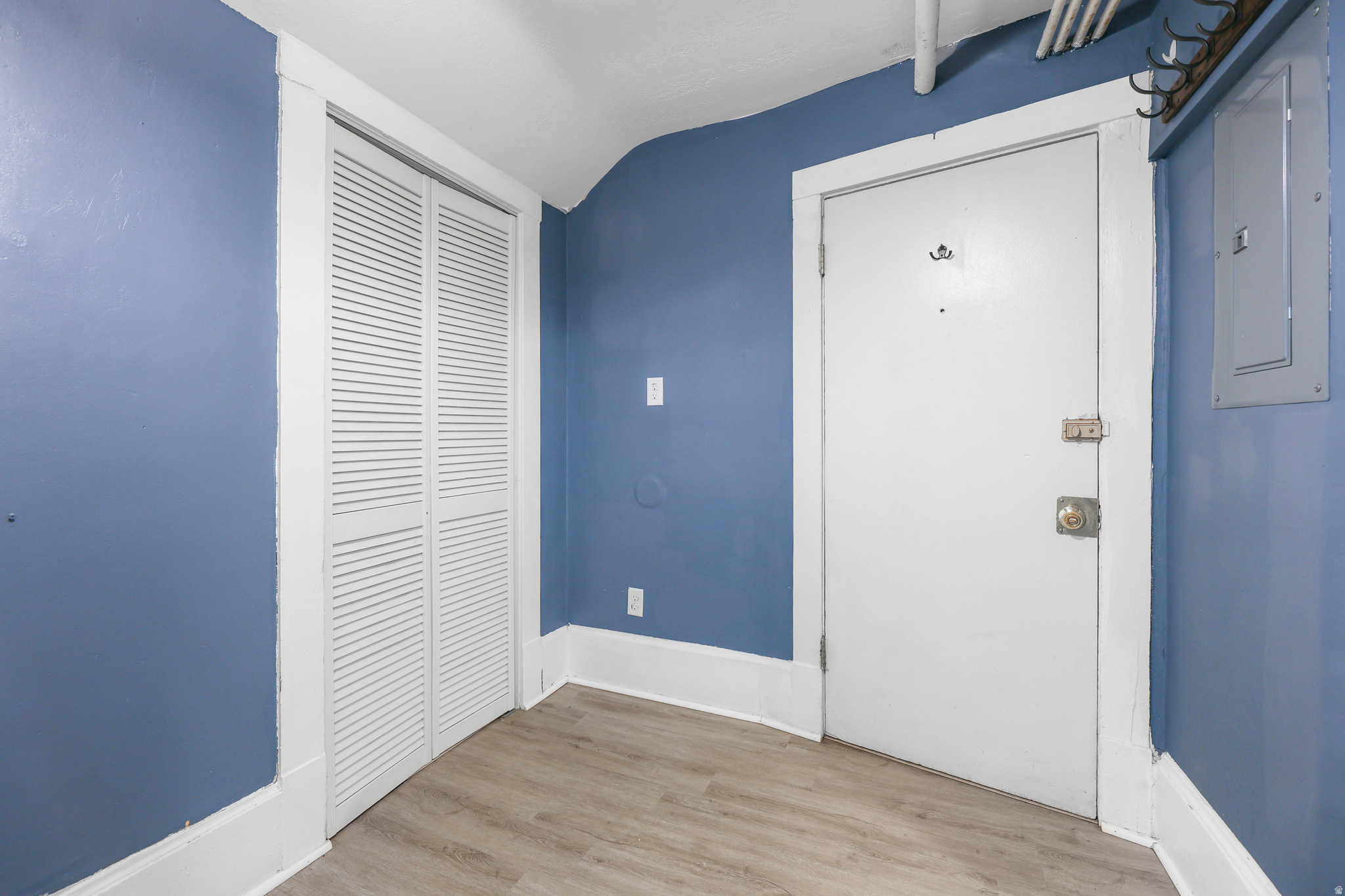 CAITHNESS CONDOMINIUM - Residential