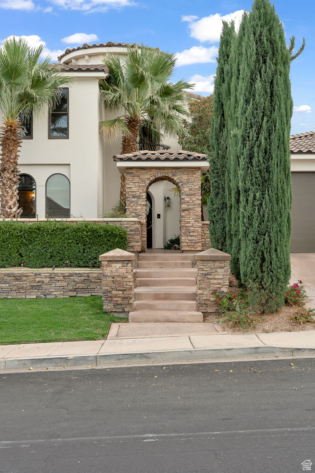 2257 Malaga Ave, Santa Clara, Utah image 4